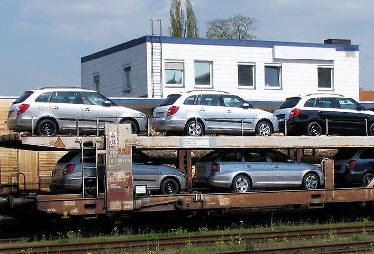 Доставка железнодорожным транспортом легковой машины стоимость из расноярска в Хадыженска